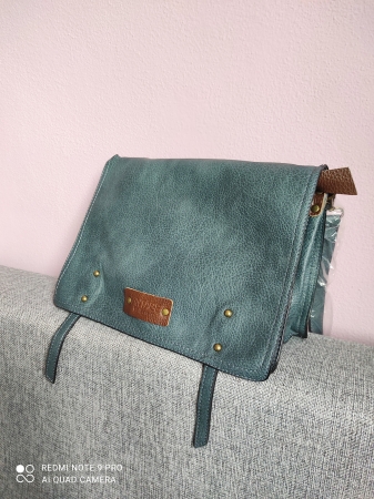 Kabelka s dlouh�m uchem