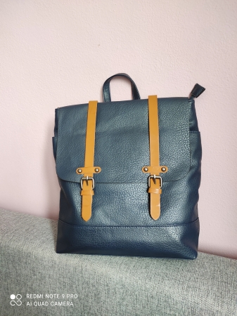 Bat��ek s ko�en�mi uchy